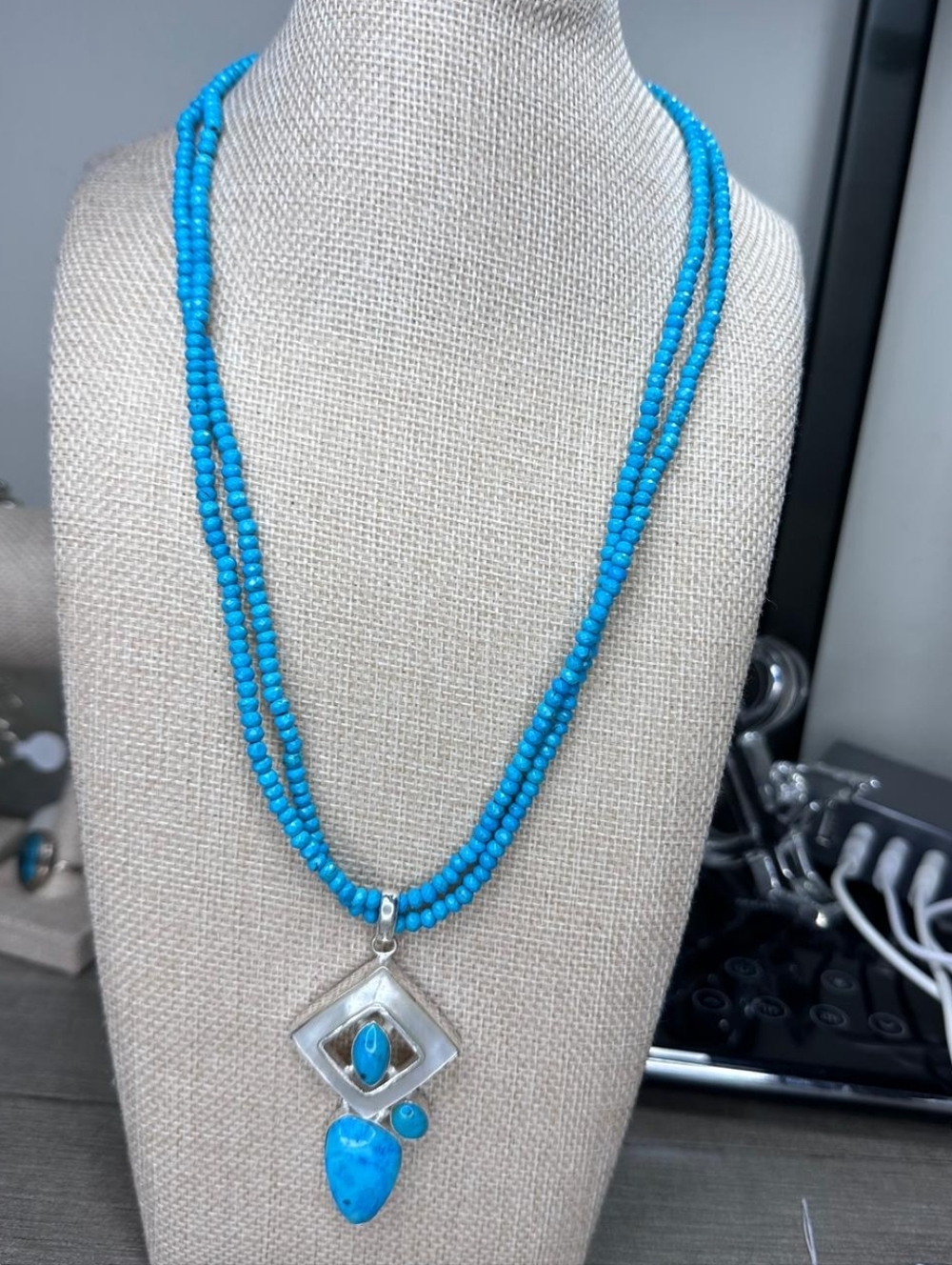 Turquiose And Pearl Set